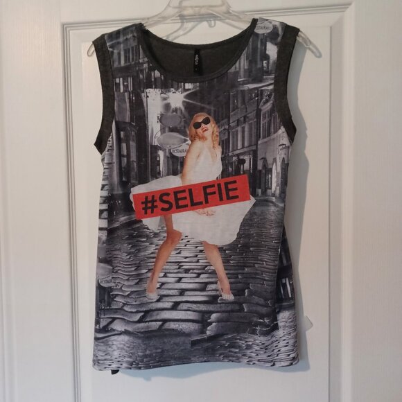 Edista Tank Top T-Shirt Women Large Y2K Funky Graphic Selfie Art to Wear - Picture 1 of 4